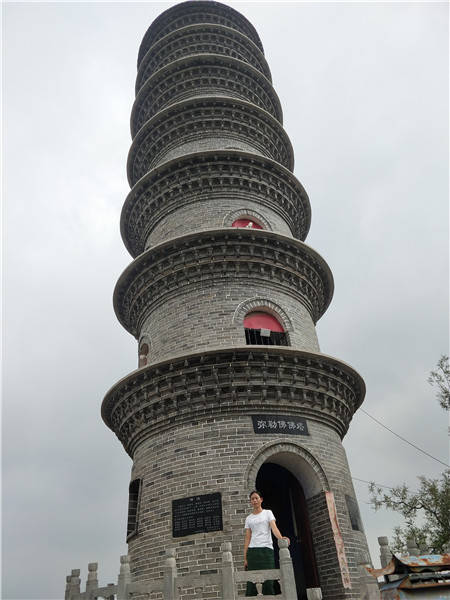 (都市文化中的现代中国)楼宇之上，庙堂之下，探寻现代都市与传统文化的碰撞与融合